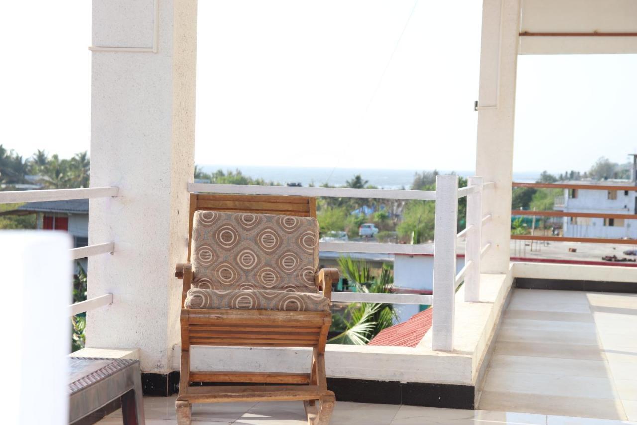 Sunshine Sea View Hotel Alībāg Esterno foto